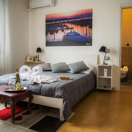 Nocleg ze śniadaniem Levante Rooms *