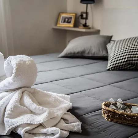 Levante Rooms *