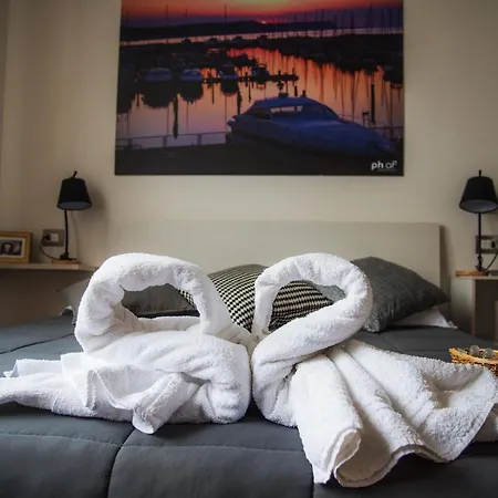 Levante Rooms Bed and Breakfast *